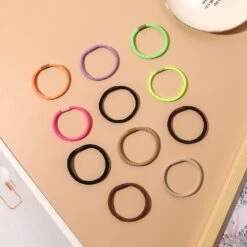 Amelie Hair Tie -Mode- En Schoonheidswinkel https media prod eu 1.mirakl.net SOURCE 46b1ce67f61f459dbc246ece6e69c68f