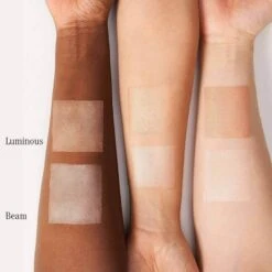 LightSlip Highlighter Powder Refill -Mode- En Schoonheidswinkel https media prod eu 1.mirakl.net SOURCE 5cb44d0376914503a08ea1d951ff43c6